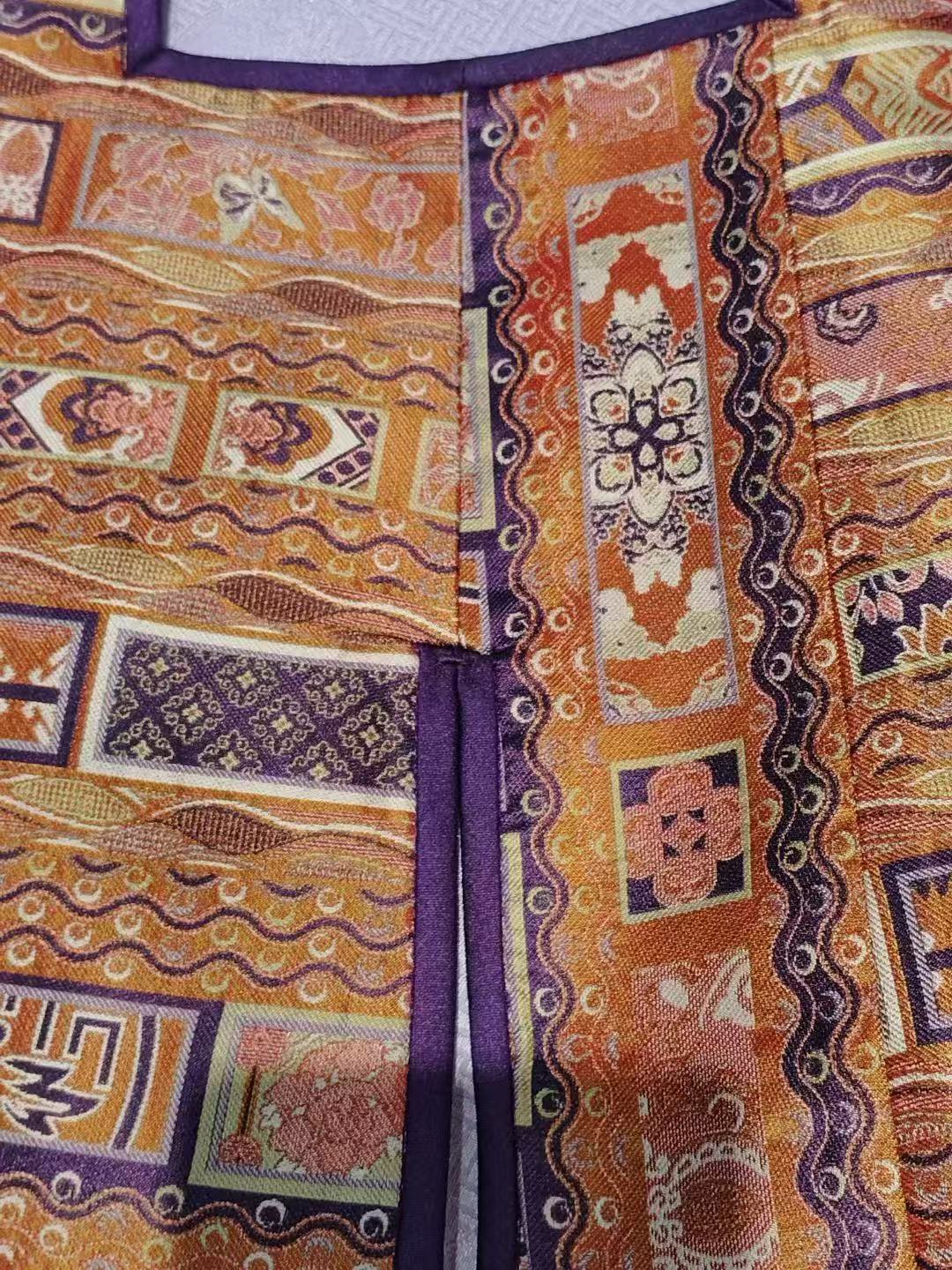 蜀锦:首批国家级非遗  使用稀有矿物染料有三十三种敦煌吉祥纹样