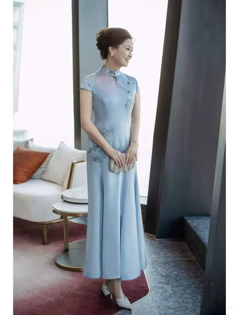 优雅蓝连衣裙