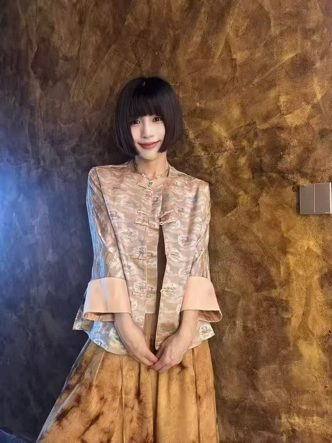 东方美学新演绎：新中式在社交场域的摩登表达