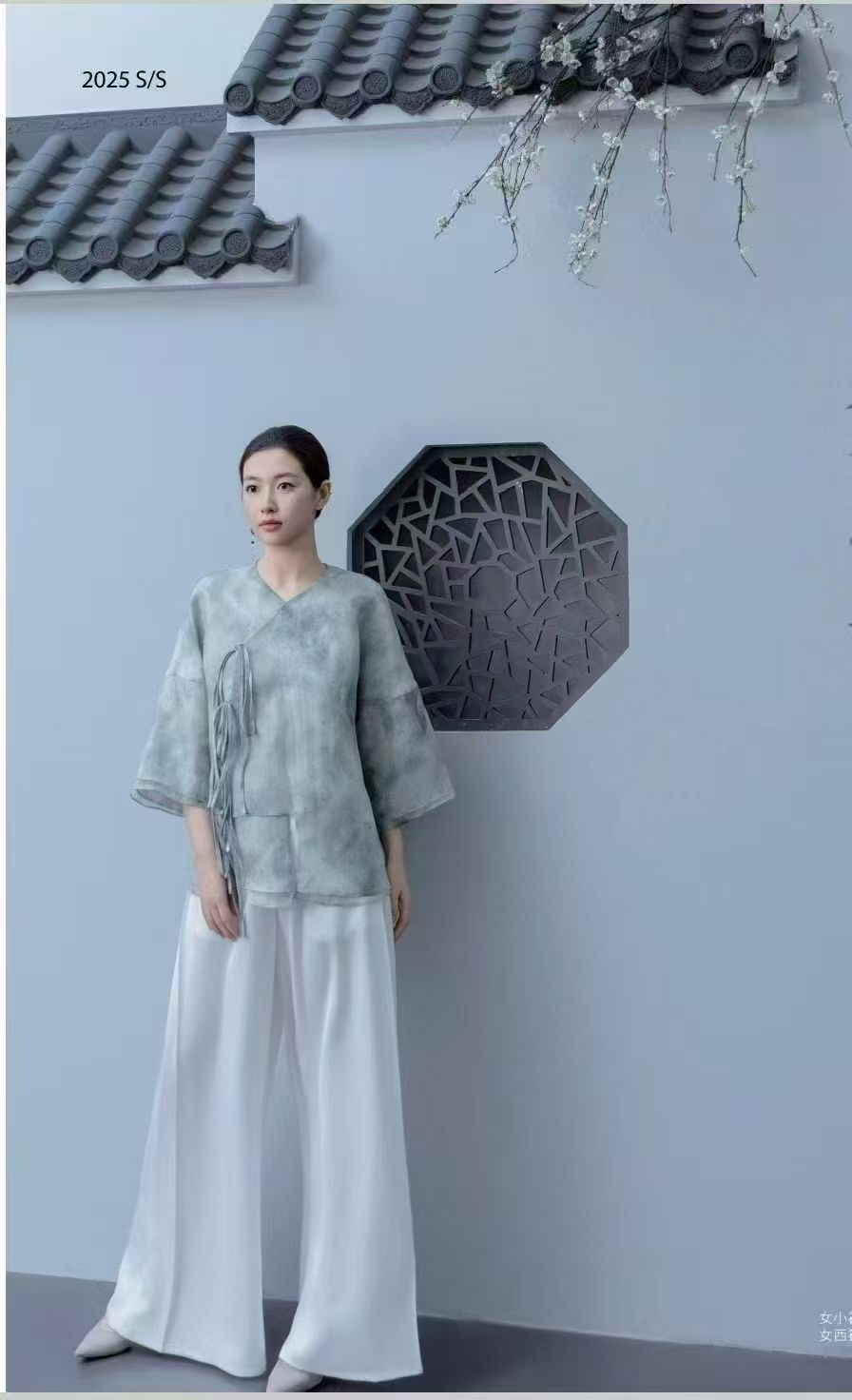 告别“显老气”！新中式时髦穿搭的黄金法则